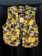 Load image into Gallery viewer, BROWN FLORAL VEST