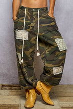 Load image into Gallery viewer, Printed Twill Pants Camo
