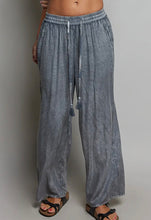 Load image into Gallery viewer, Vintage wash POL pants
