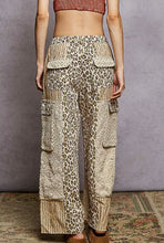 Load image into Gallery viewer, Leopard Pol Pants
