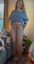 Load image into Gallery viewer, Striped camel pants
