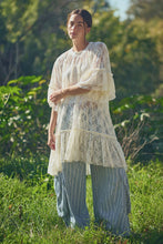 Load image into Gallery viewer, SHEERED LACE TIERED TUNIC TOP
