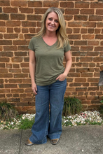 Load image into Gallery viewer, Judy Blue Trouser Retro Wide
