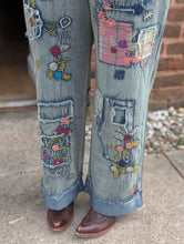 Load image into Gallery viewer, Bluevelvet Patchwork Jeans
