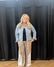 Load image into Gallery viewer, Into the wild pants
