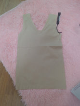 Load image into Gallery viewer, V-Neck seamless tank
