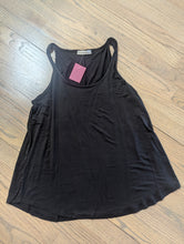 Load image into Gallery viewer, Flowy Tank Top
