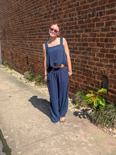 Load image into Gallery viewer, Square Navy Set
