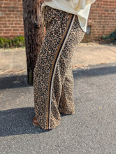 Load image into Gallery viewer, Leopard Wide Leg
