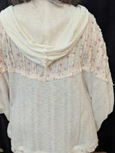 Load image into Gallery viewer, Off White V-Neck Star Shirt
