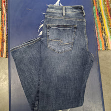 Load image into Gallery viewer, Men's Denim (Eddie)
